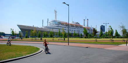 Nave De Rotterdamm e biciclette